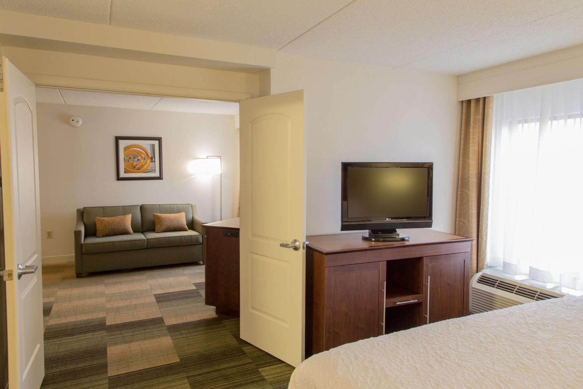 Hampton Inn & Suites Albany-Downtown Bagian luar foto