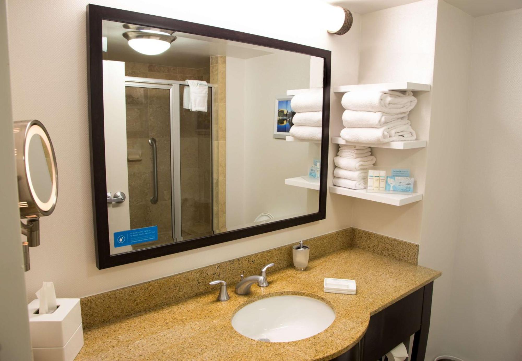 Hampton Inn & Suites Albany-Downtown Bagian luar foto