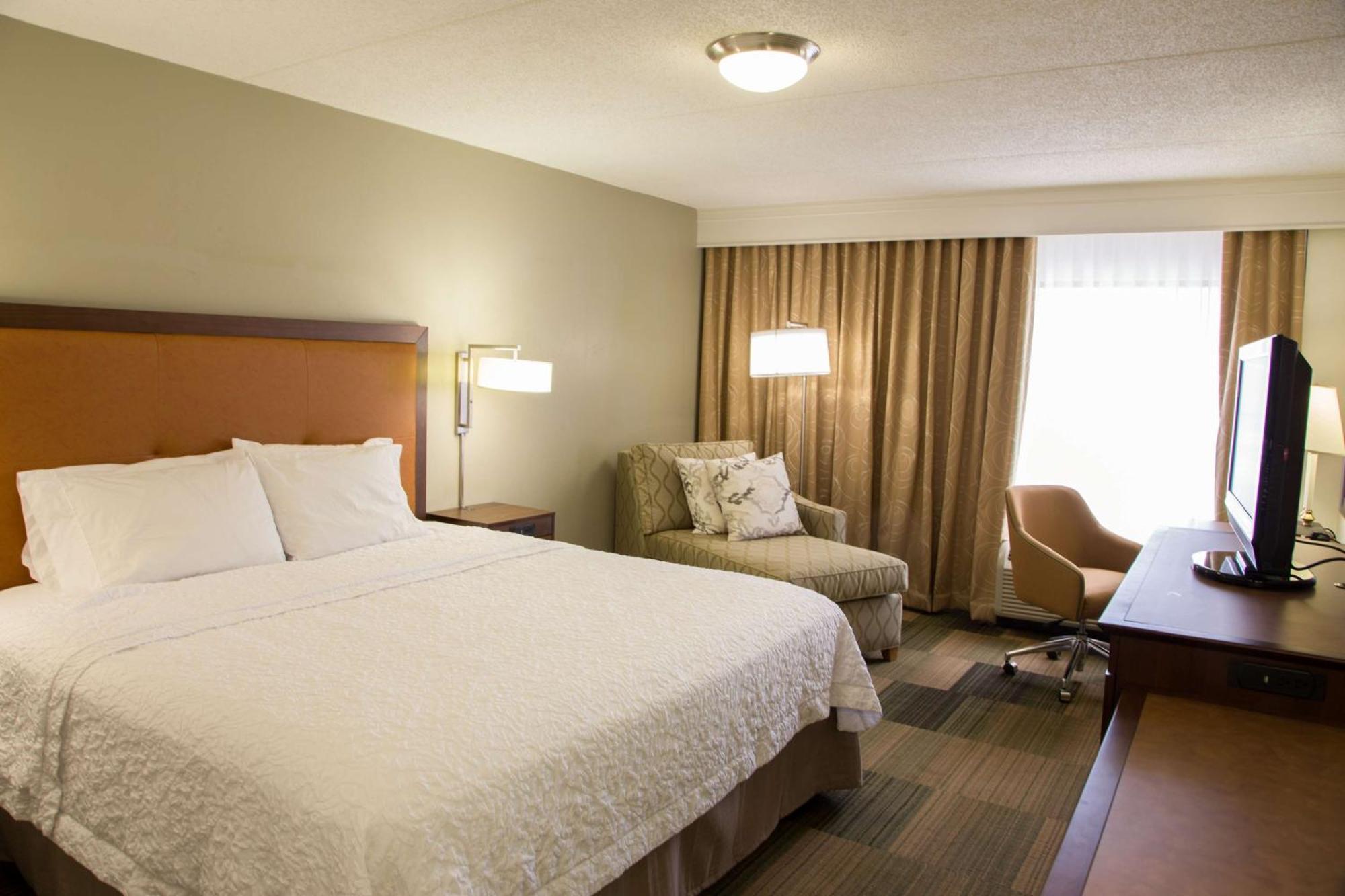 Hampton Inn & Suites Albany-Downtown Bagian luar foto